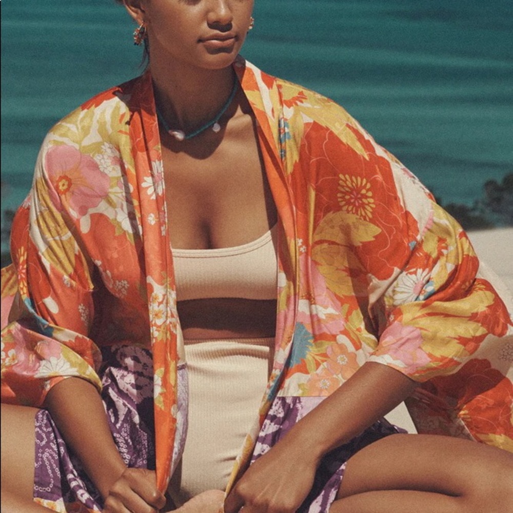 Tyler Short Robe - Picture 2 of 8
